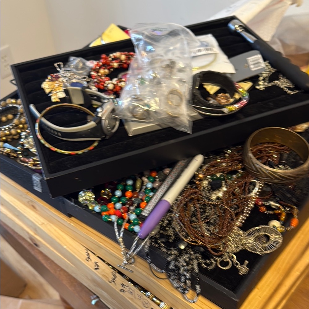 General show listing